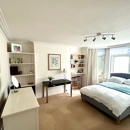 Spacious Comfortable Flat With Free Parking In East Finchley, Muswell Hill & Close To Alexandra Palace Londra Dış mekan fotoğraf