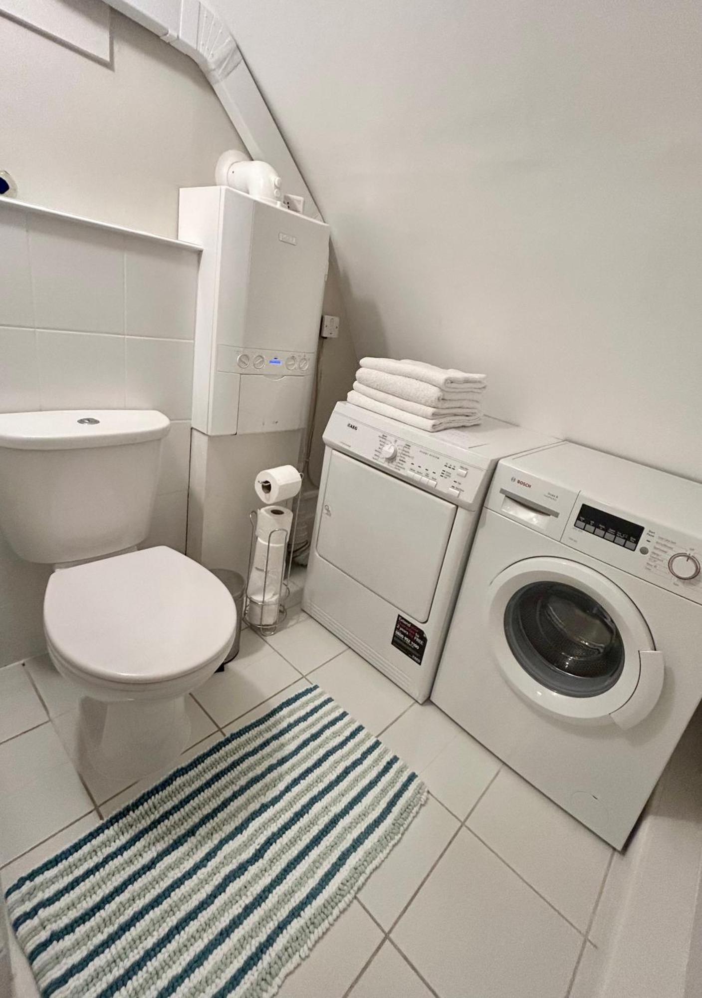 Spacious Comfortable Flat With Free Parking In East Finchley, Muswell Hill & Close To Alexandra Palace Londra Dış mekan fotoğraf