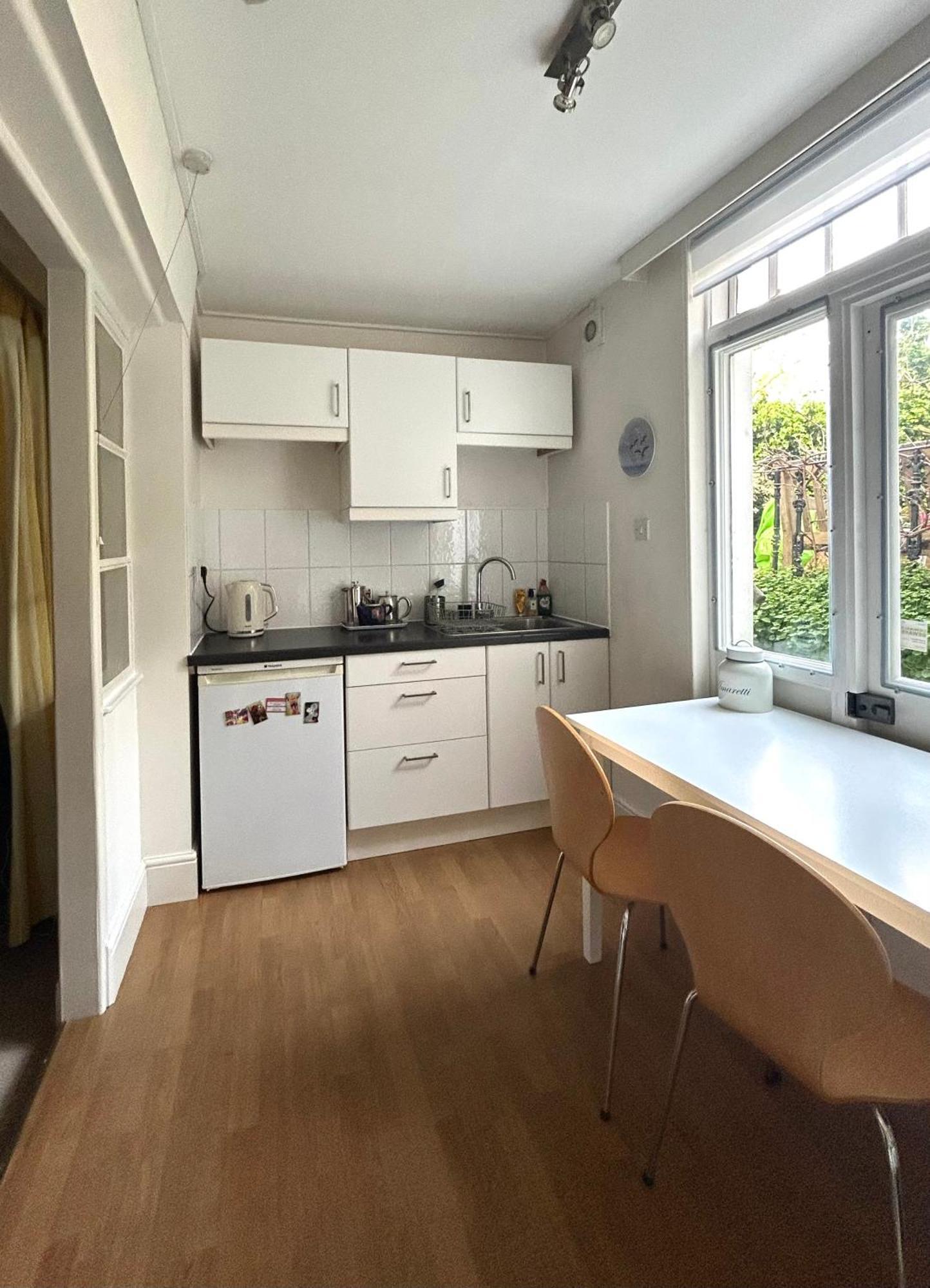 Spacious Comfortable Flat With Free Parking In East Finchley, Muswell Hill & Close To Alexandra Palace Londra Dış mekan fotoğraf